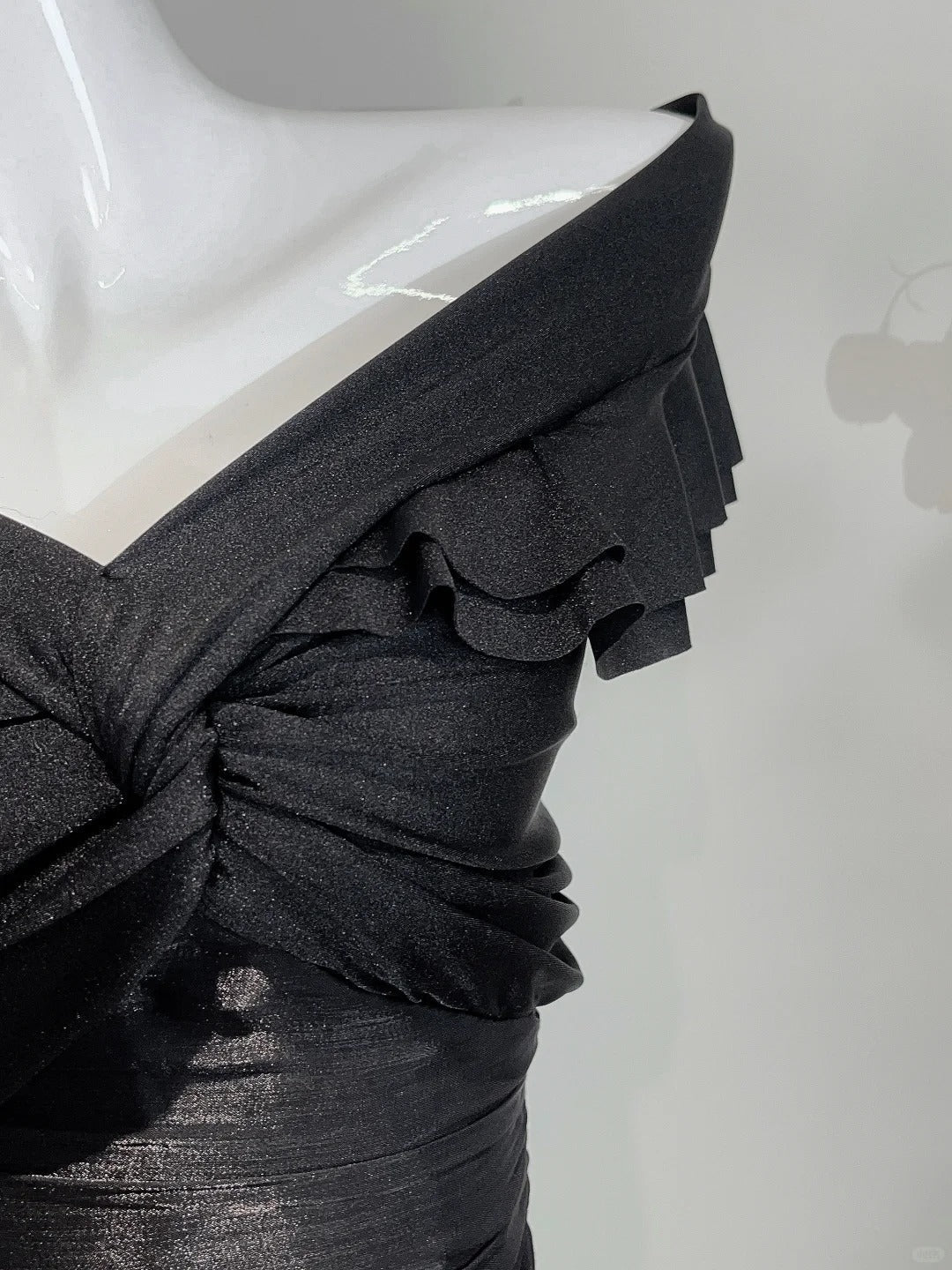 Vintage Black Mermaid One Shoulder Ruffle Satin Formal Prom Dresses