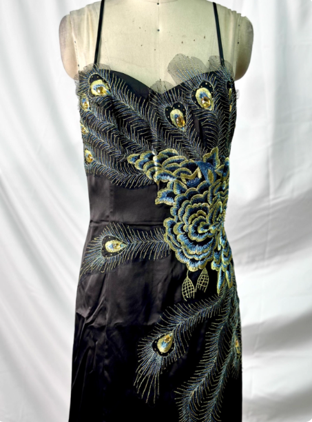 Vintage Black Peacock Feather Embroidered Slim-Fit Satin Long Formal Prom Dresses Secondary image