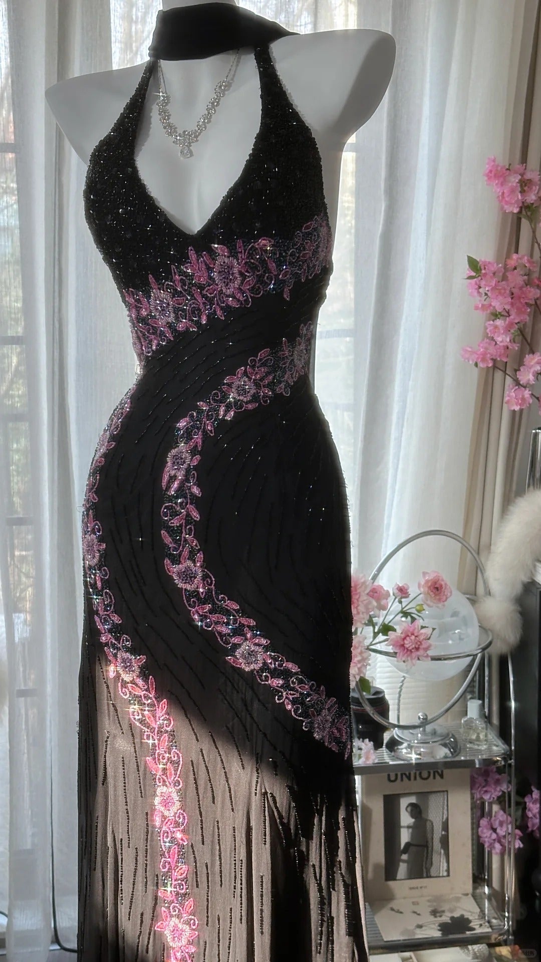 Vintage Black Pink Diamond Halter Neck Chiffon Mermaid Prom Gown Formal Prom Dresses Secondary image