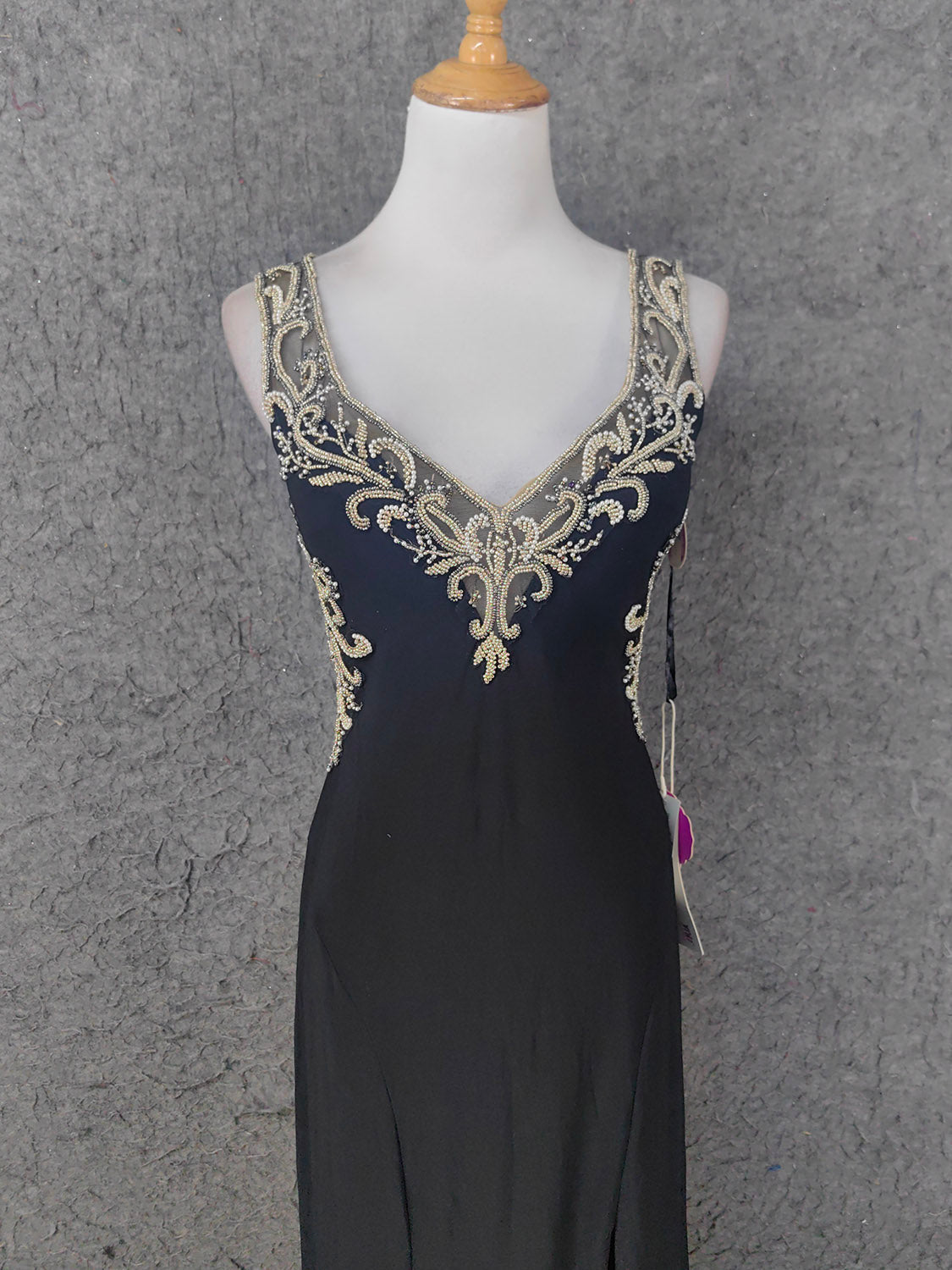 Vintage Black V-Neck Beaded Chiffon Long Formal Prom Dresses Secondary image