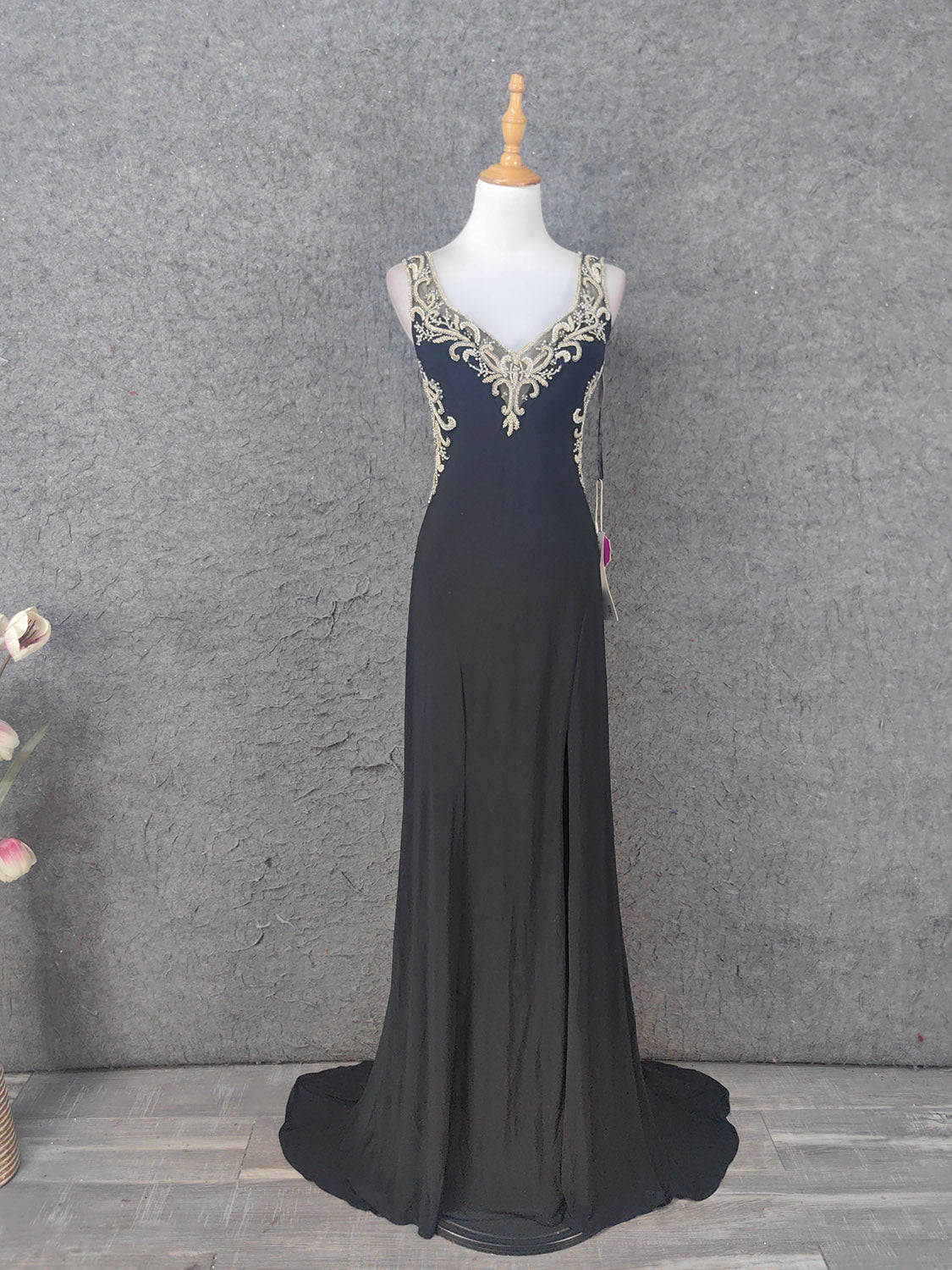Vintage Black V-Neck Beaded Chiffon Long Formal Prom Dresses Main image