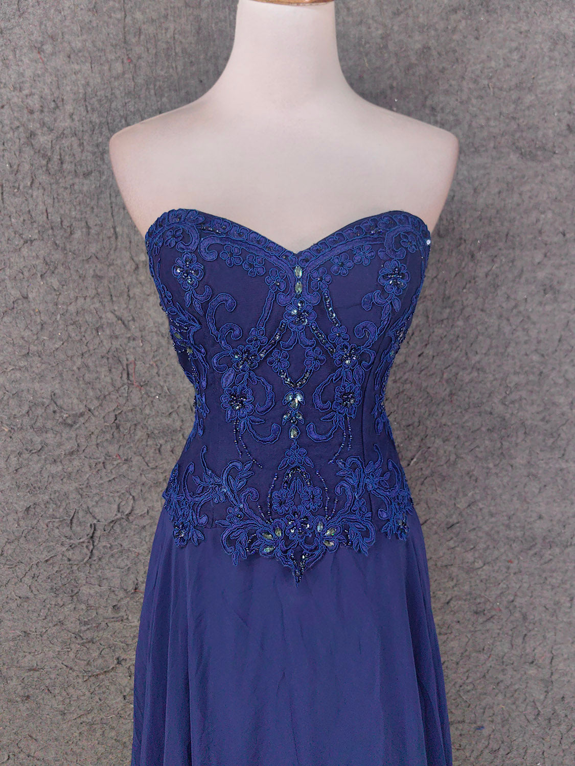 Vintage Blue Sweetheart Neck Embroidered Chiffon Long Formal Prom Dresses Secondary image