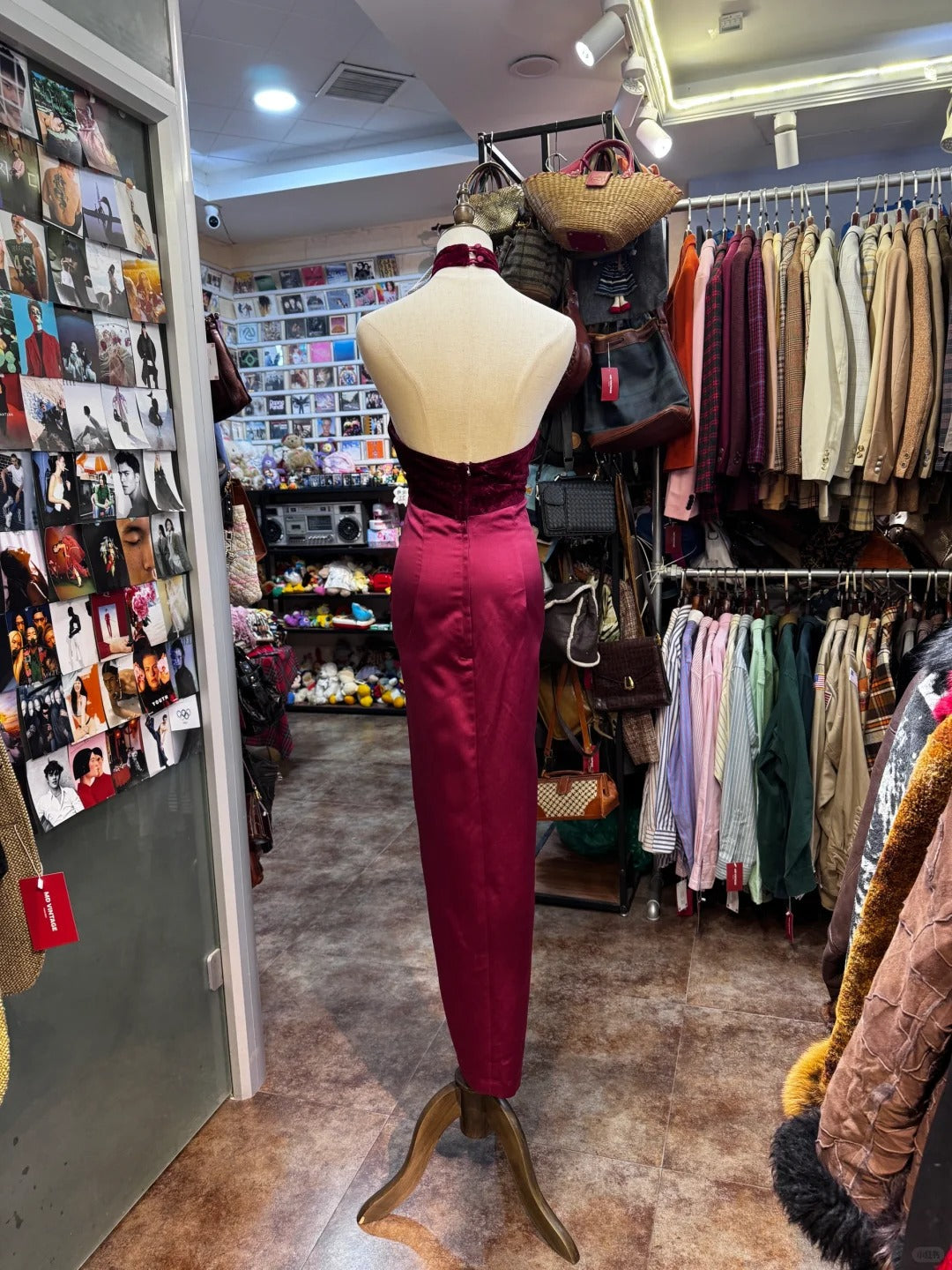 Vintage Burgundy Halter Neck Velvet Satin Long Formal Prom Dresses