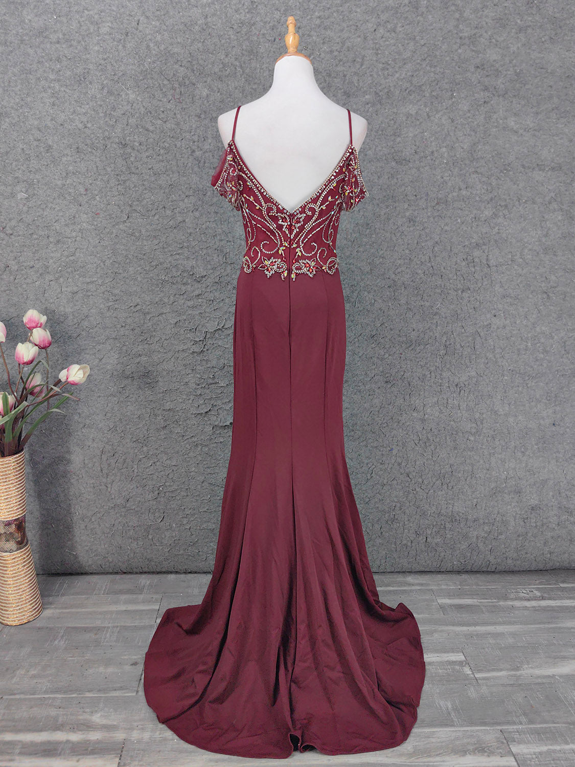 Vintage Burgundy Spaghetti Strap V-Neck Beaded Chiffon Long Formal Prom Dresses