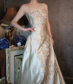 Vintage Champagne Gold A-Line Strapless Embroidered Satin Train Formal Prom Dresses