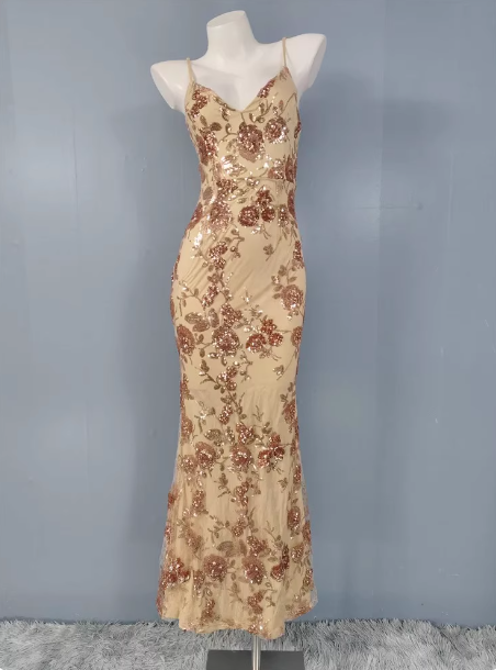 Vintage Champagne Gold Spaghetti Strap V-Neck Rose Sequin Long Formal Prom Dresses
