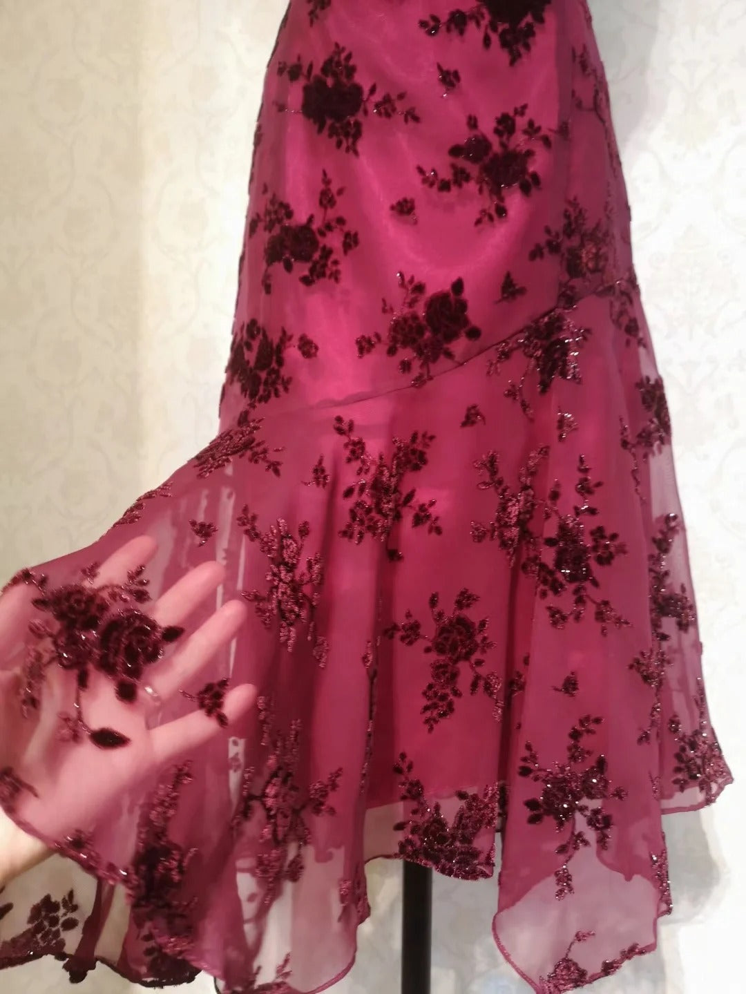 Vintage Chic Halter Neck Beaded Chiffon Formal Prom Dresses