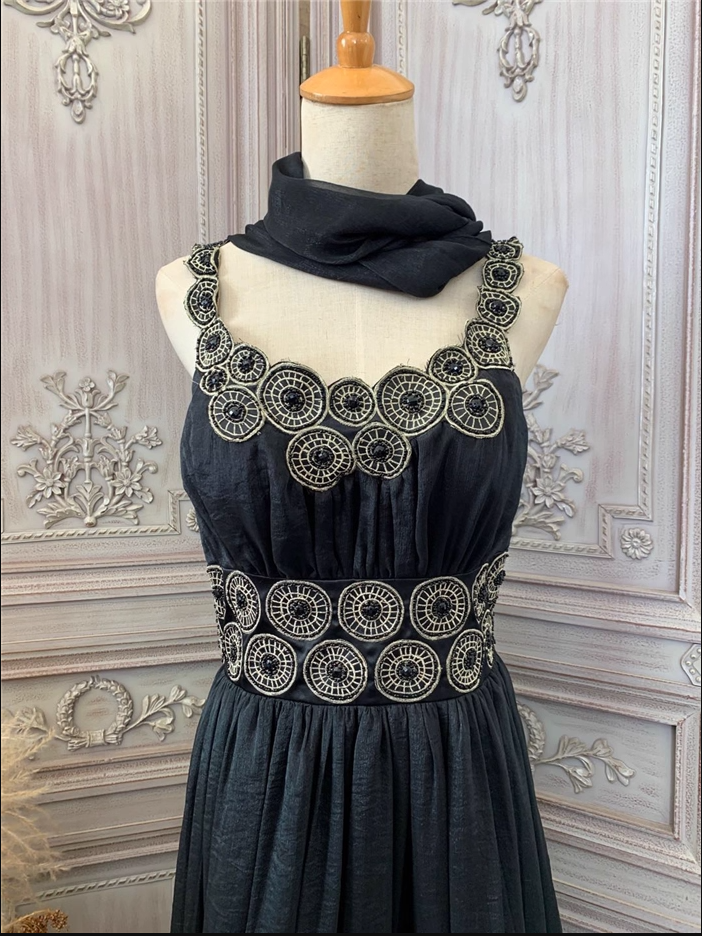 Vintage Court Black Embroidery Circular Pattern Black Diamond Chiffon Long Formal Prom Dresses