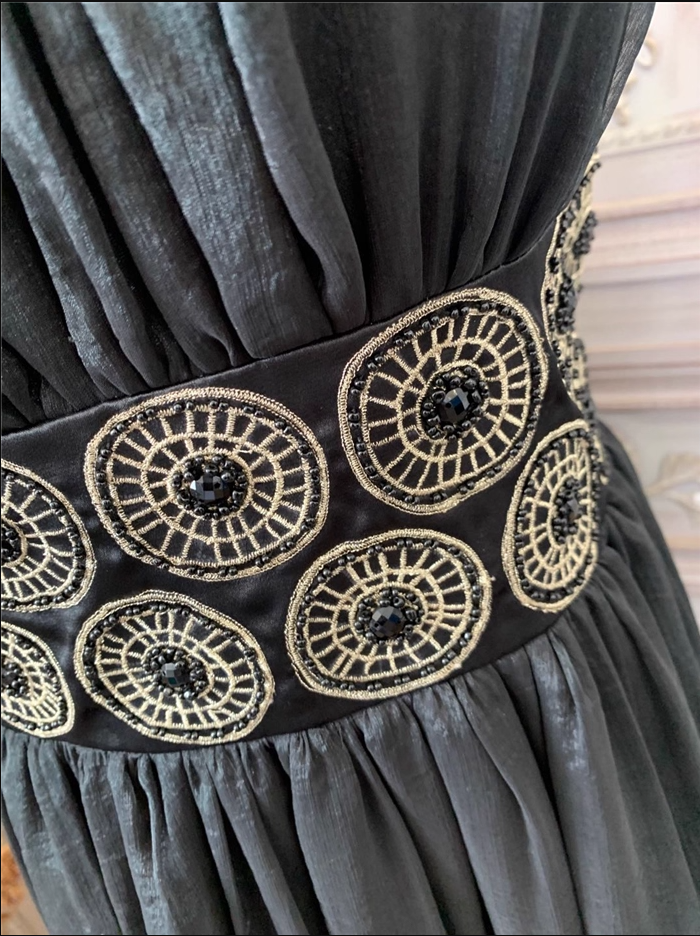 Vintage Court Black Embroidery Circular Pattern Black Diamond Chiffon Long Formal Prom Dresses