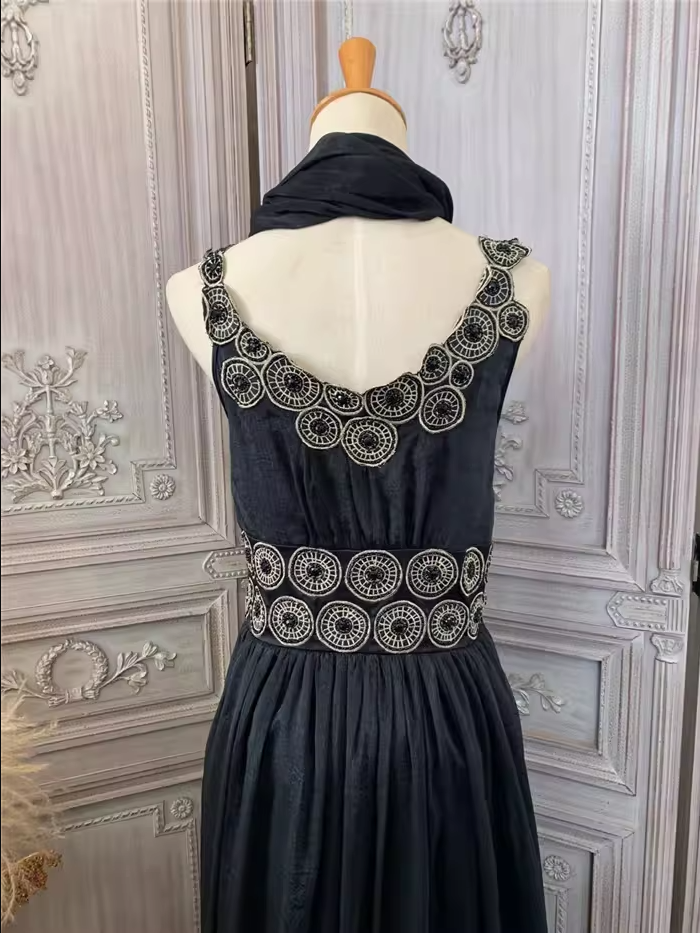 Vintage Court Black Embroidery Circular Pattern Black Diamond Chiffon Long Formal Prom Dresses