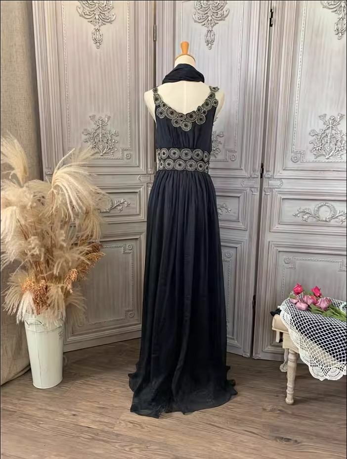 Vintage Court Black Embroidery Circular Pattern Black Diamond Chiffon Long Formal Prom Dresses