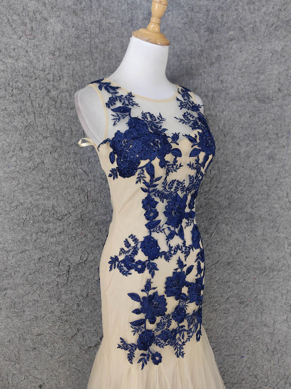 Vintage Cream Navy Mermaid Crew Neck Sleeveless Embroidered Tulle Long Formal Prom Dresses