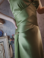 Vintage Elegant Green Deep V-Neck Satin Formal Prom Dresses