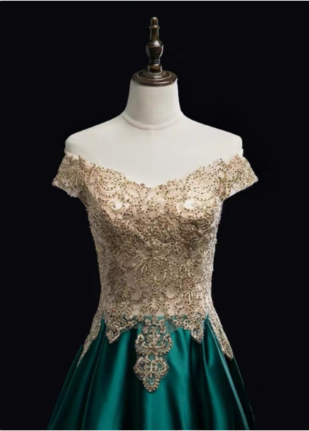 Vintage Emerald Green A-Line Off-The-Shoulder Lace Satin Long Formal Prom Dresses