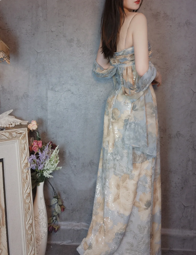 Vintage Fitted Spaghetti Strap Sequined Long Formal Prom Dresses