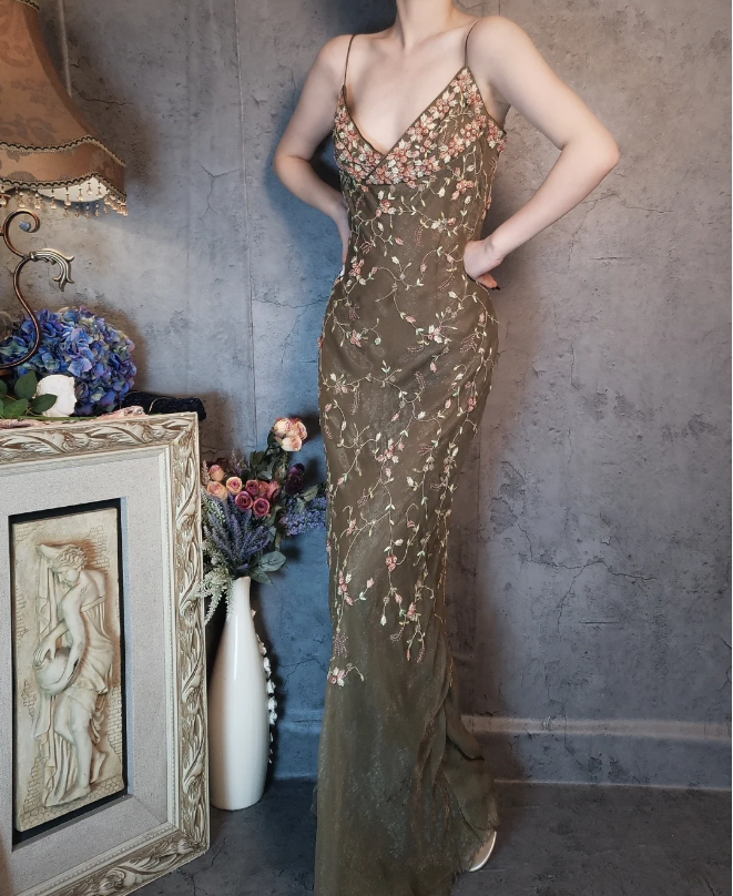 Vintage Green Mermaid Spaghetti Strap Deep V-Neck 3D Floral Embroidery Long Formal Prom Dresses Secondary image