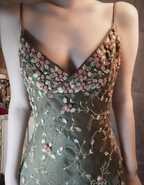 Vintage Green Mermaid Spaghetti Strap Deep V-Neck 3D Floral Embroidery Long Formal Prom Dresses