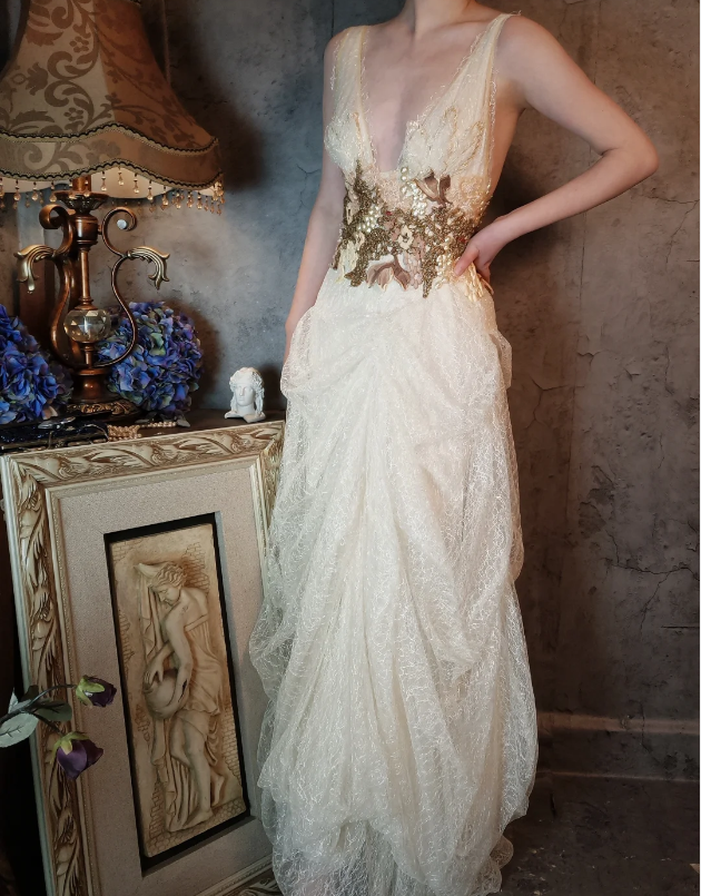 Vintage Ivory Deep V-Neck Beaded 3D Floral Lace Long Formal Prom Dresses Secondary image