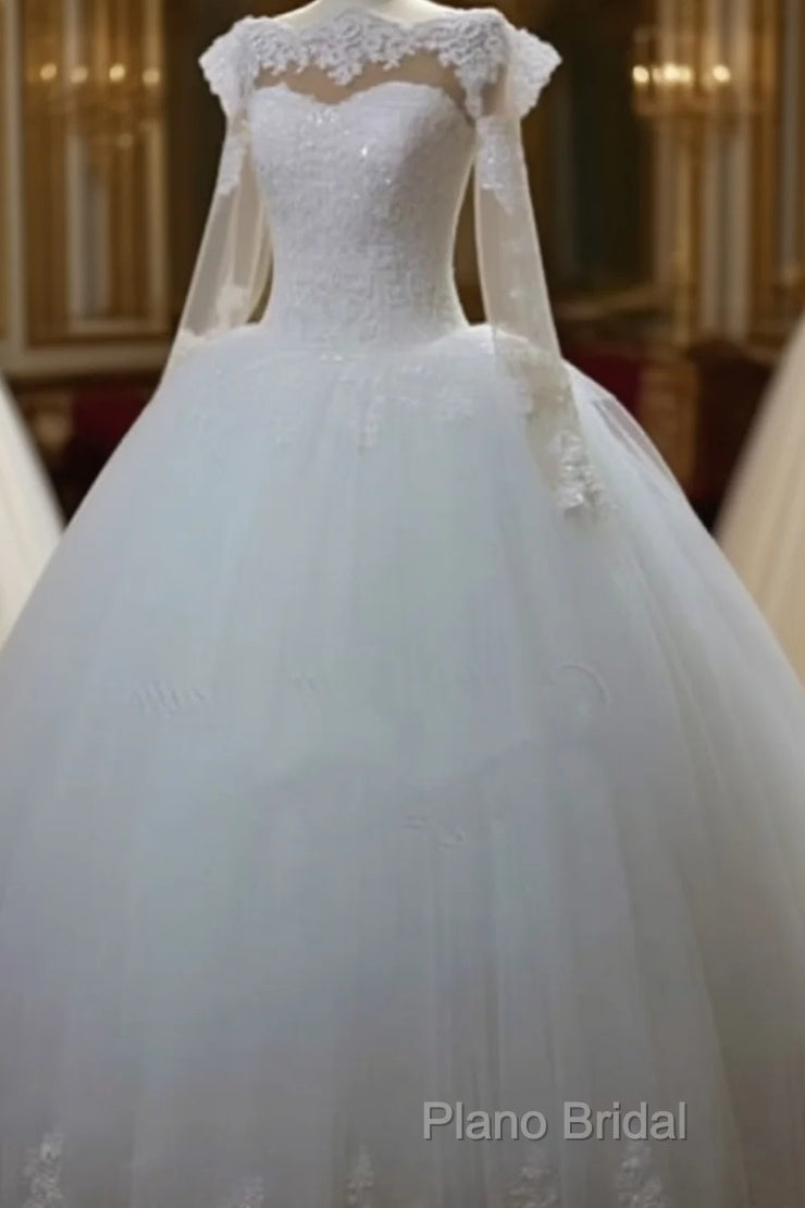 Vintage Lace Appliques Long Sleeves Tulle Wedding Dresses Ball Gowns Main image