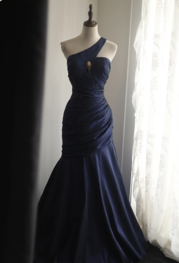 Vintage Navy Blue Mermaid One-Shoulder Satin Long Formal Prom Dresses