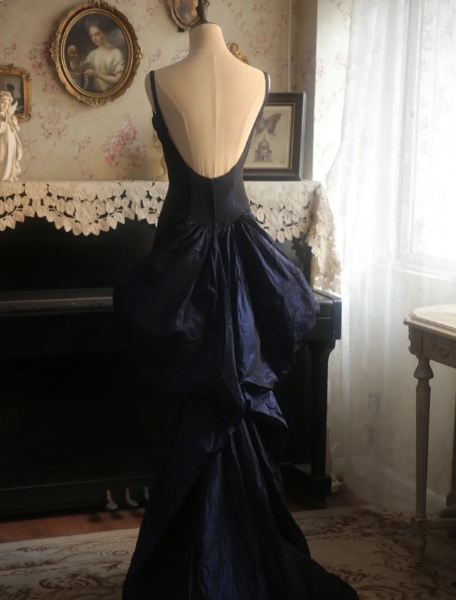 Vintage Navy Blue Mermaid Spaghetti Strap Square Neck Backless Satin Train Formal Prom Dresses