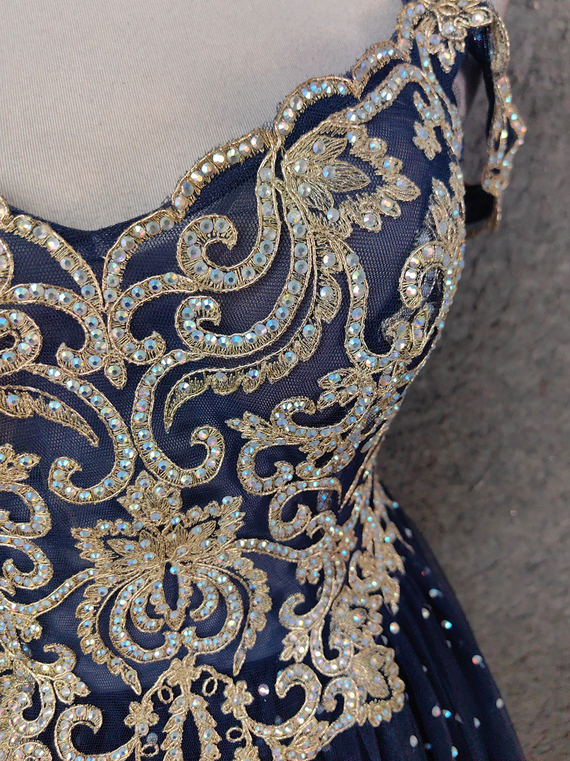 Vintage Navy Blue Off-Shoulder Gold Embroidered Rhinestone Tulle Long Formal Prom Dresses