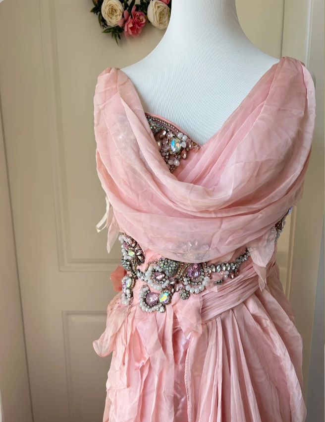 Vintage Pink A-Line Rhinestone Beaded Chiffon Long Formal Prom Dresses