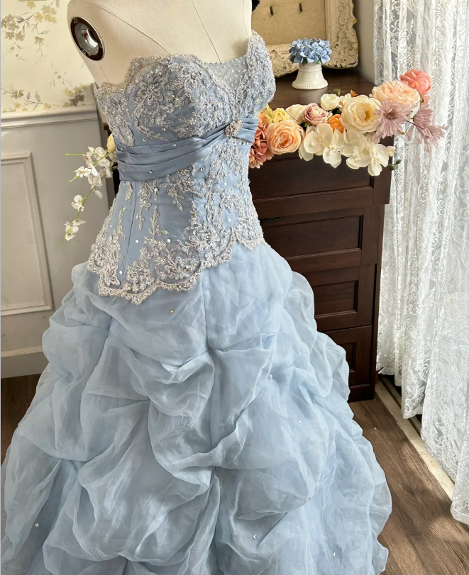 Vintage Princess Light Hazy Blue Strapless Lace Embroidered Tulle Ball Gown Prom Dresses