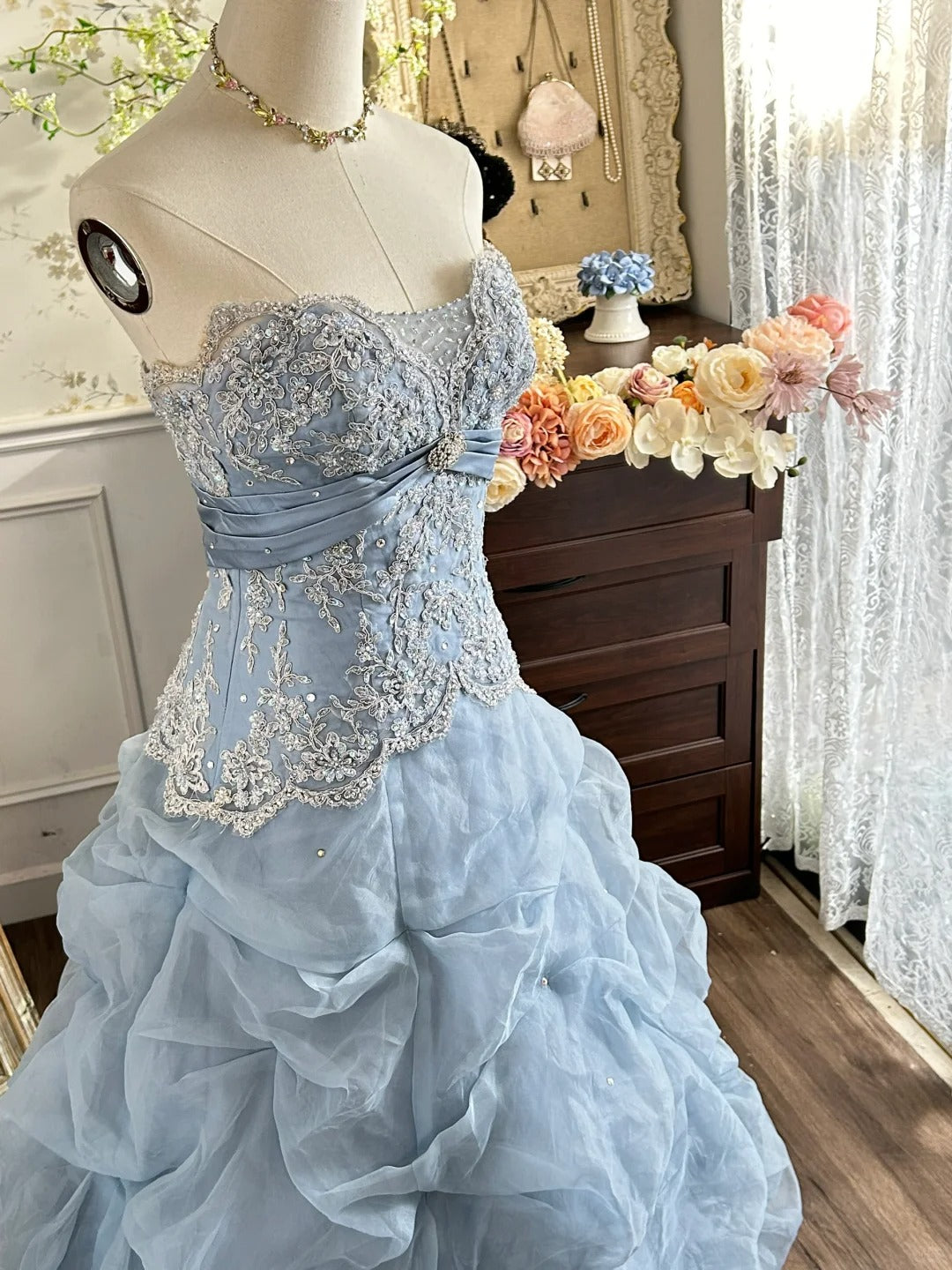 Vintage Princess Light Hazy Blue Strapless Lace Embroidered Tulle Ball Gown Prom Dresses