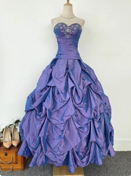 Vintage Princess Purple-Blue Sweetheart Neck Satin Ruched Long Ball Gown Prom Dresses Main image