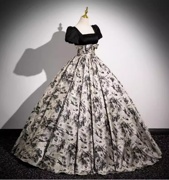 Vintage Printed Square Neck Puff Sleeve Velvet Ball Gown Prom Dresses Sweet 16 Dresses Secondary image