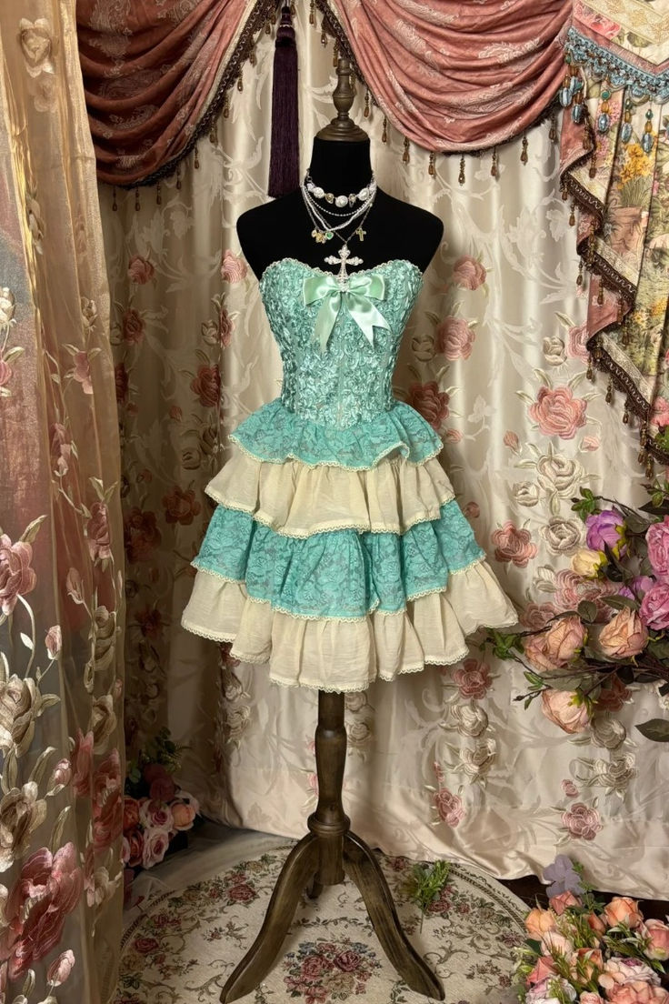 Vintage Strapless Lace Layered A Line Short Birthday Party Dresses Homecoming Dresses Main image