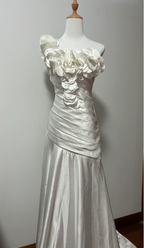 Vintage White Mermaid One-Shoulder Neckline Petal Pleated Satin Long Formal Prom Dresses
