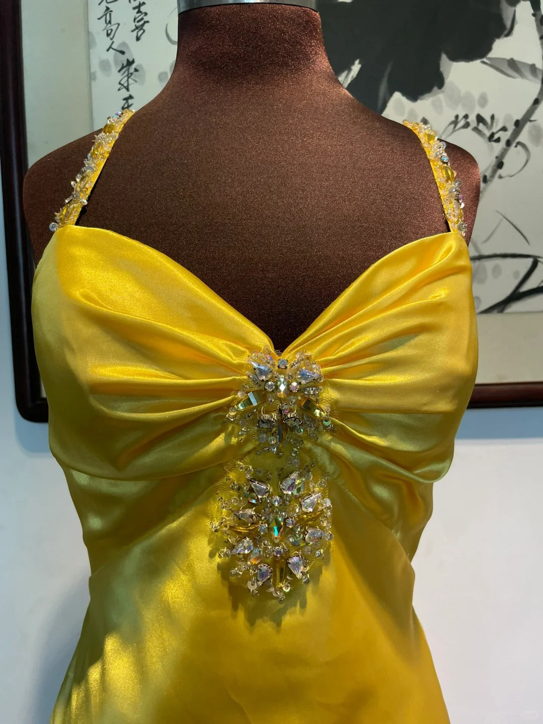 Vintage Yellow Fitted Halter Neck Satin Long Formal Prom Dresses Bridesmaid Dresses