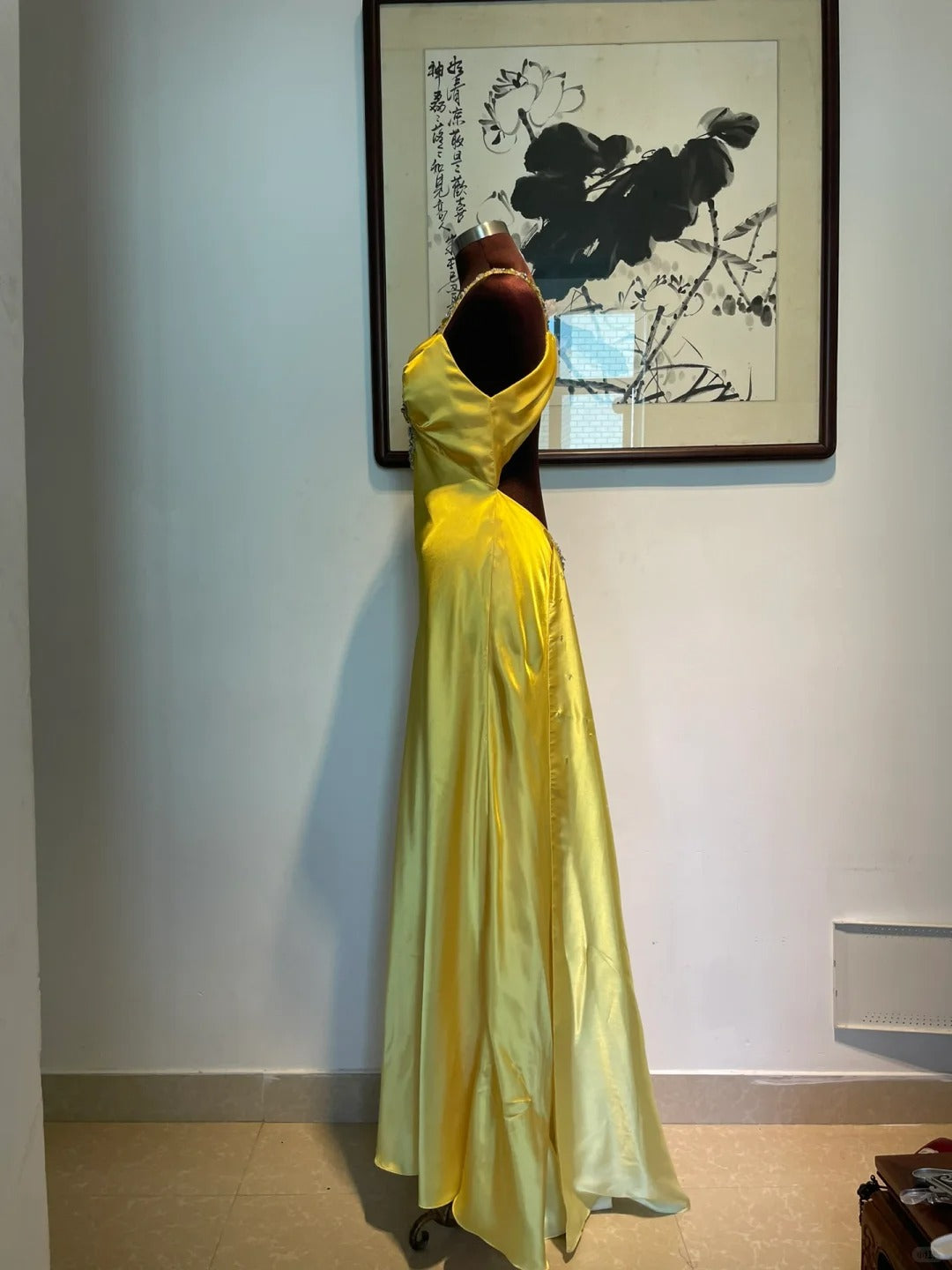 Vintage Yellow Fitted Halter Neck Satin Long Formal Prom Dresses Bridesmaid Dresses