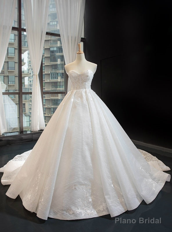 White Ball Gown Tulle Appliques Sweetheart Sleeveless Wedding Dress Main image