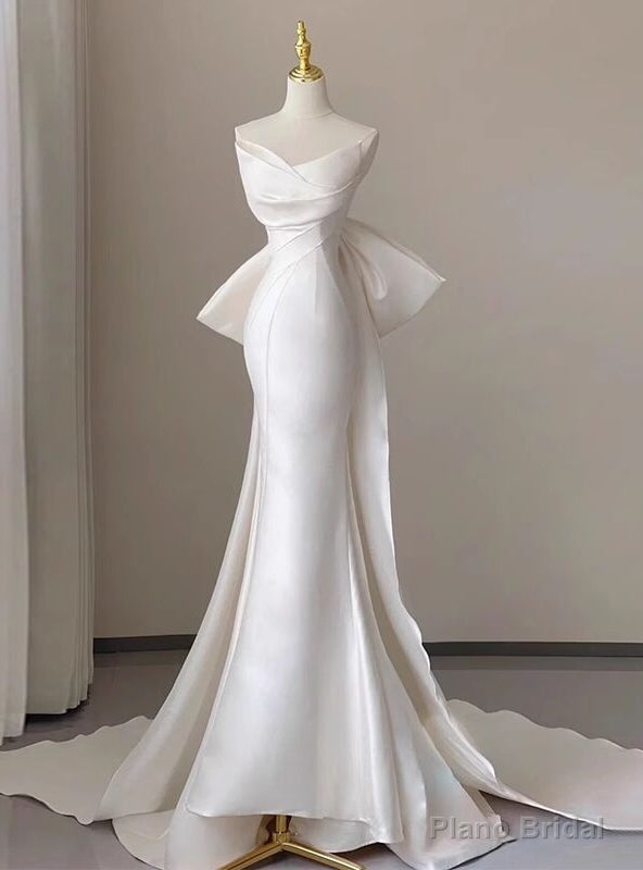 White Satin Strapless Pleats Wedding Dress With Bow Main image