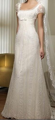 White Simple, Fashionable And Elegant Bow Decoration, Long Exquisite Lace Floor-Length Tail Ball Gown, Formal Evening Gown, Ball Gown, Imperial Gown, Wedding Dresses