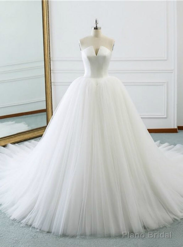 White Strapless Satin Tulle V-neck Wedding Dress With Train Main image