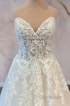 White Sweetheart A-Line Wedding Dresses Tulle Lace Bridal Dresses With Sweep Train Off Shoulder Elegant