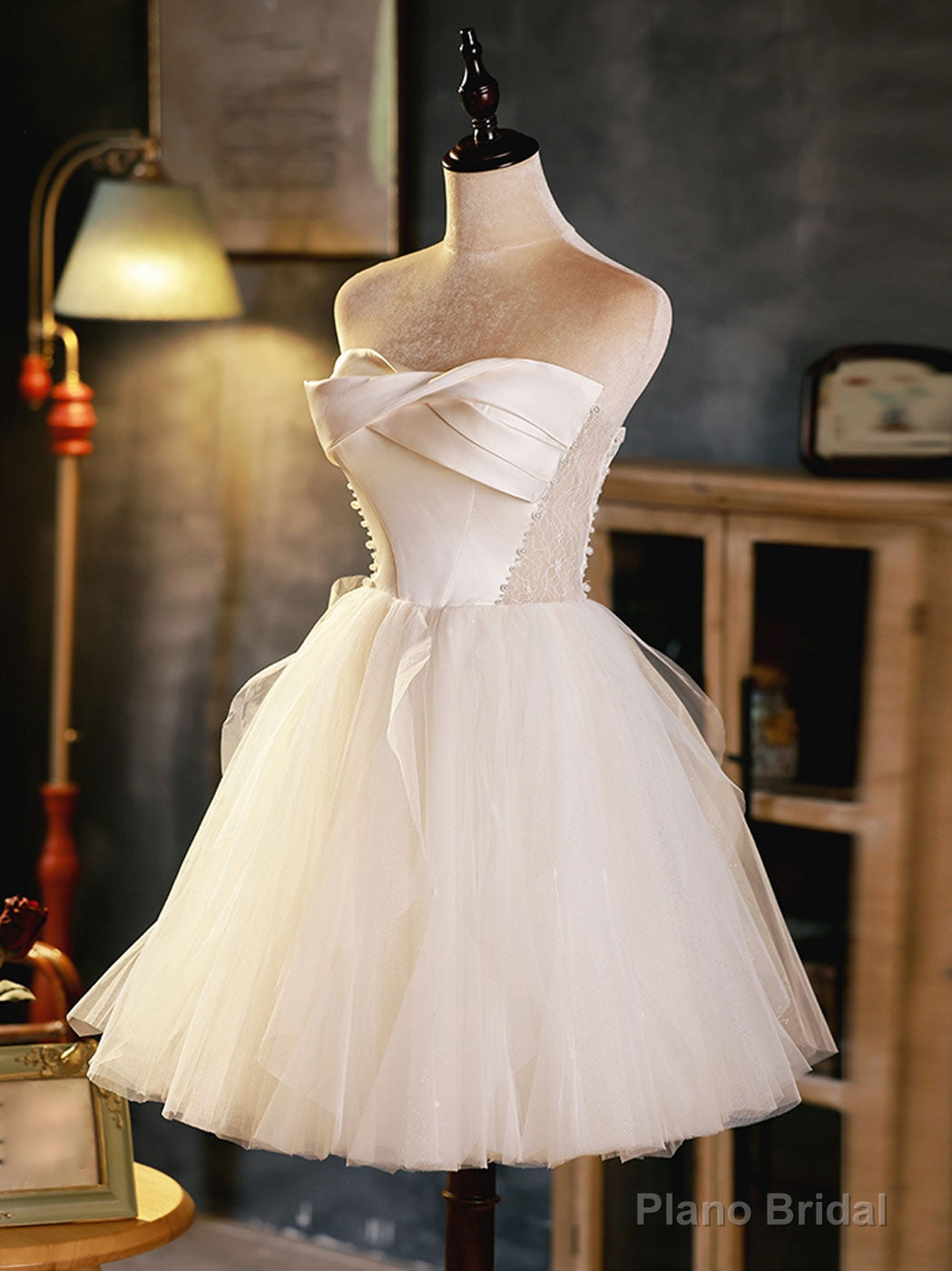 White Sweetheart Neck Tulle Short Prom Dress, Light Champagne Homecoming Dress Main image