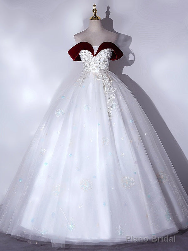 White Tulle Appliques Beading Quinceanera Dress Main image