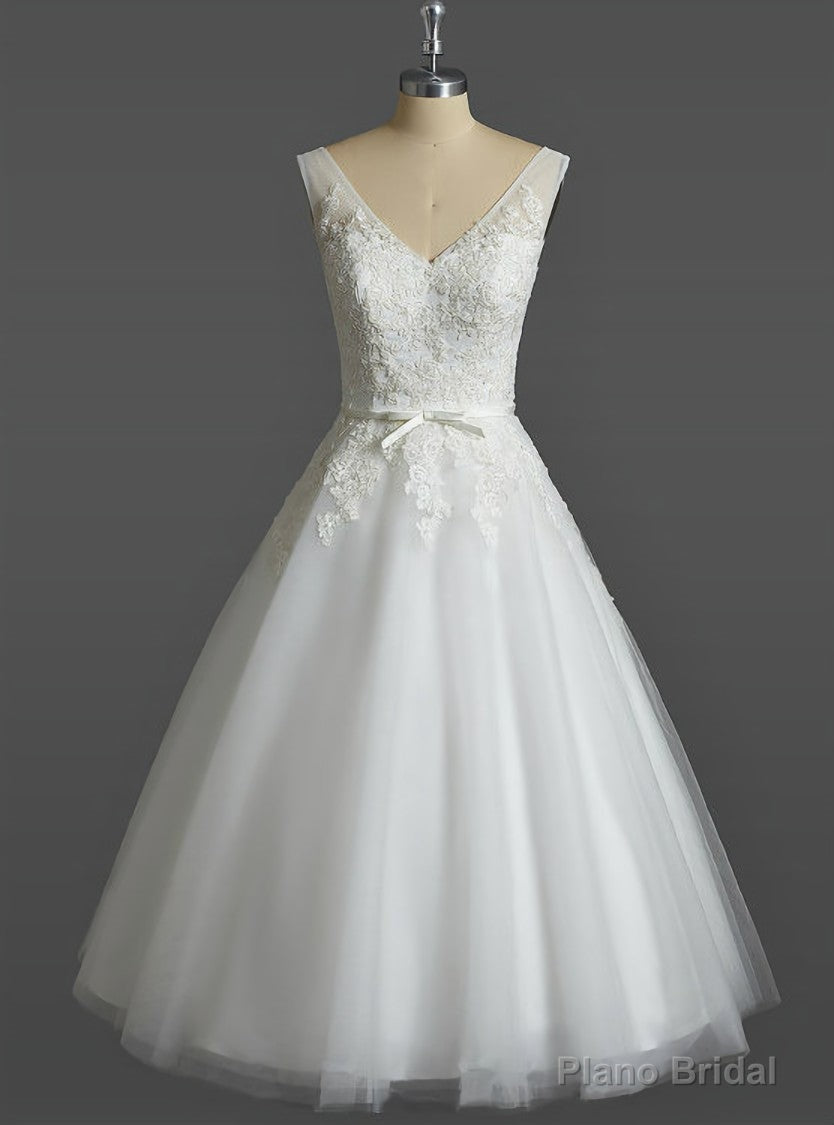White Tulle Lace Appliques V-neck Backless Short Wedding Dress Main image