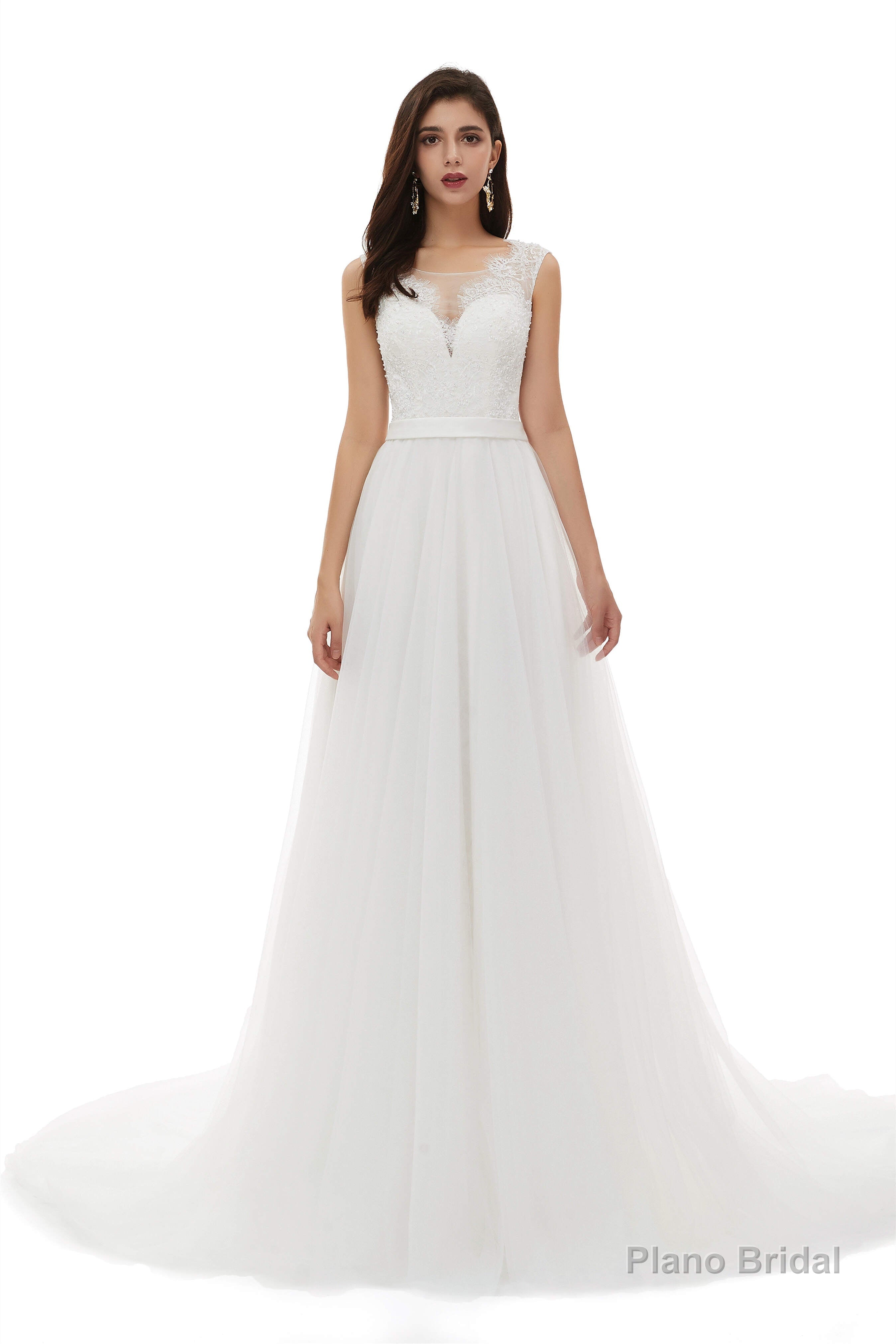White Tulle Scoop Neck Lace Appliques Beading Wedding Dresses Main image