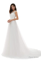 White Tulle Scoop Neck Lace Appliques Beading Wedding Dresses