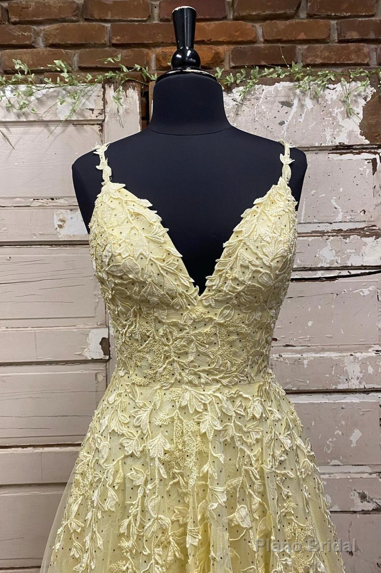 Yellow V-Neck Lace Long Prom Dress, A-Line Spaghetti Straps Evening Dress Secondary image
