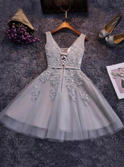 Tulle Sash/Ribbon/Belt Applique Beading V Neck Lace Up Sleeveless Homecoming Dresses