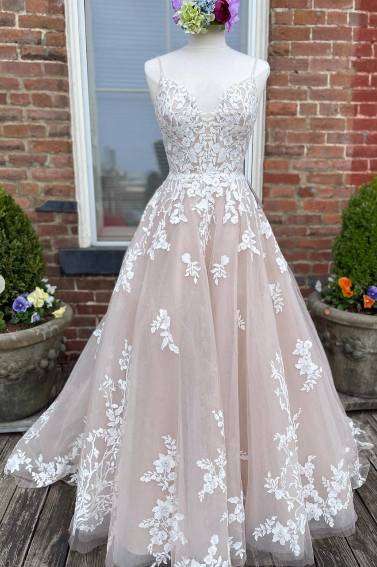 A-Line Tulle Lace Long Prom Dresses, V-Neck Backless Evening Dresses