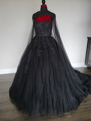 Black Full Ballgown With High Neck Veil Wedding Dress, Bridal Gown With Long Train Sleeveless Sweetheart Strapless