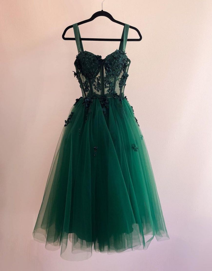 Green Knee Length Straps Tulle Homecoming Dress With Appliques